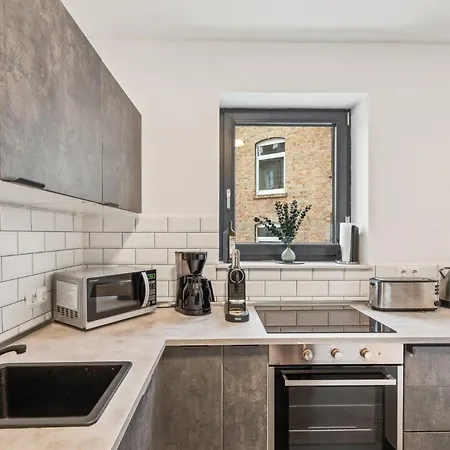 Maremar - Design Im Zentrum - 2 Schlafzimmer - Luxus Boxspringbetten - Kueche - Arbeitsplaetze & Highspeed Wlan - Balkon Брауншвейг