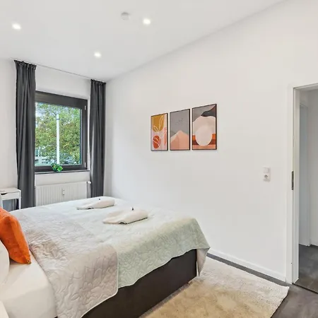 Maremar - Design Im Zentrum - 2 Schlafzimmer - Luxus Boxspringbetten - Kueche - Arbeitsplaetze & Highspeed Wlan - Balkon