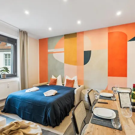 Maremar - Design Im Zentrum - 2 Schlafzimmer - Luxus Boxspringbetten - Kueche - Arbeitsplaetze & Highspeed Wlan - Balkon Daire *