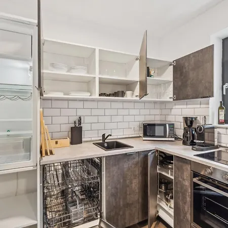 Maremar - Design Im Zentrum - 2 Schlafzimmer - Luxus Boxspringbetten - Kueche - Arbeitsplaetze & Highspeed Wlan - Balkon *