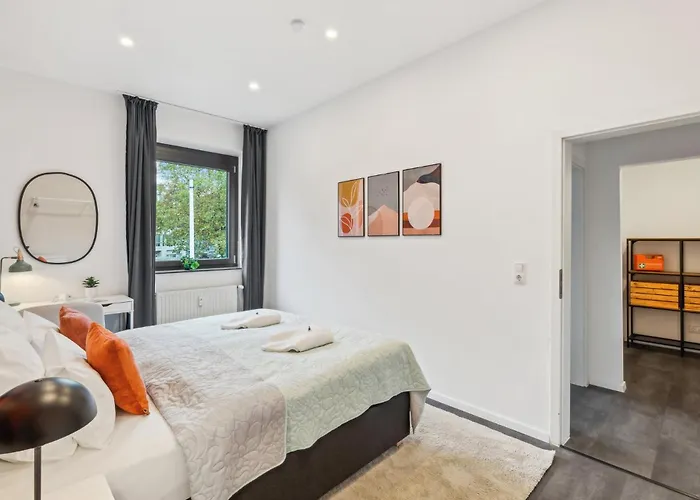 Maremar - Design Im Zentrum - 2 Schlafzimmer - Luxus Boxspringbetten - Kueche - Arbeitsplaetze & Highspeed Wlan - Balkon