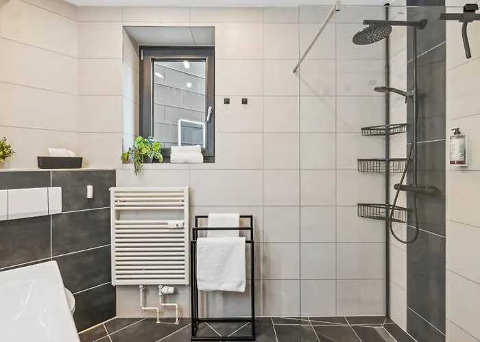 Maremar - Design Im Zentrum - 2 Schlafzimmer - Luxus Boxspringbetten - Kueche - Arbeitsplaetze & Highspeed Wlan - Balkon Апартаменты